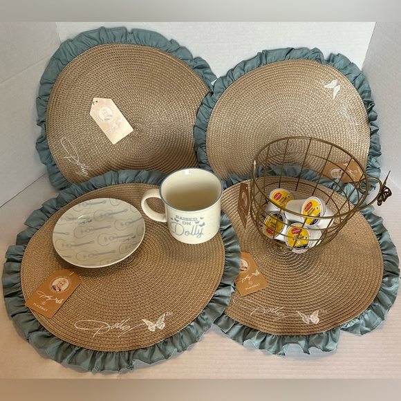 Coffee W/ Dolly Parton Mug & Saucer, 4 Placemats & Coffee Pod Holder GREAT GIFT! - Picture 4 of 11